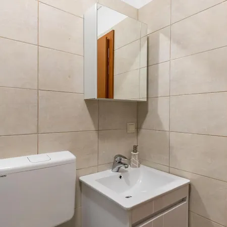 1 Bedroom Gorgeous In *