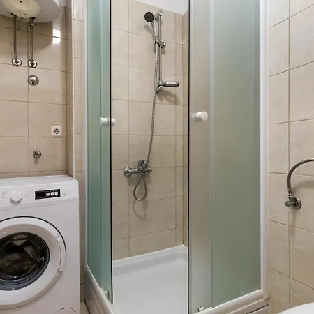 Apartment 1 Bedroom Gorgeous In