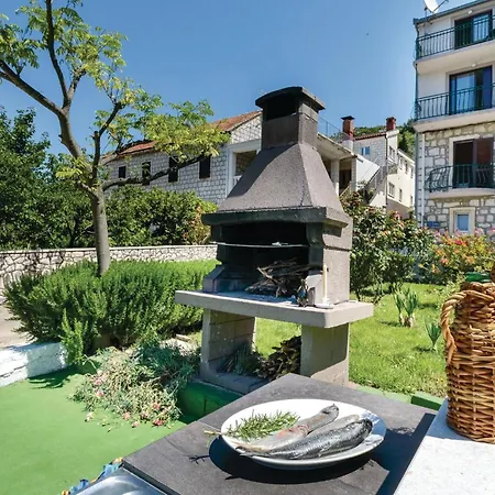 1 Bedroom Gorgeous In Apartment