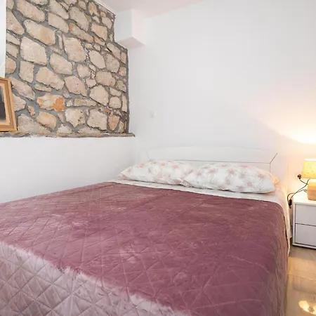 1 Bedroom Gorgeous In