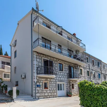 Apartment 1 Bedroom Gorgeous In Blace