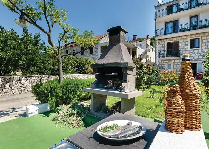 Bartulovici Iv شقة