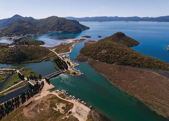 Bartulovici Iv شقة بلاتشي