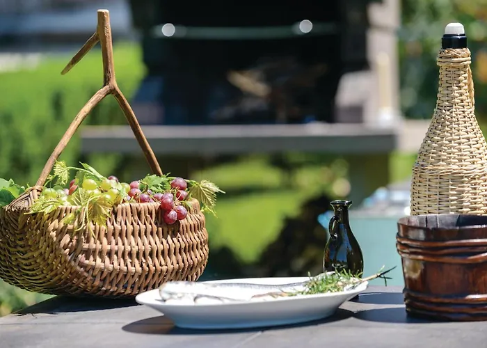 Bartulovici Iv شقة